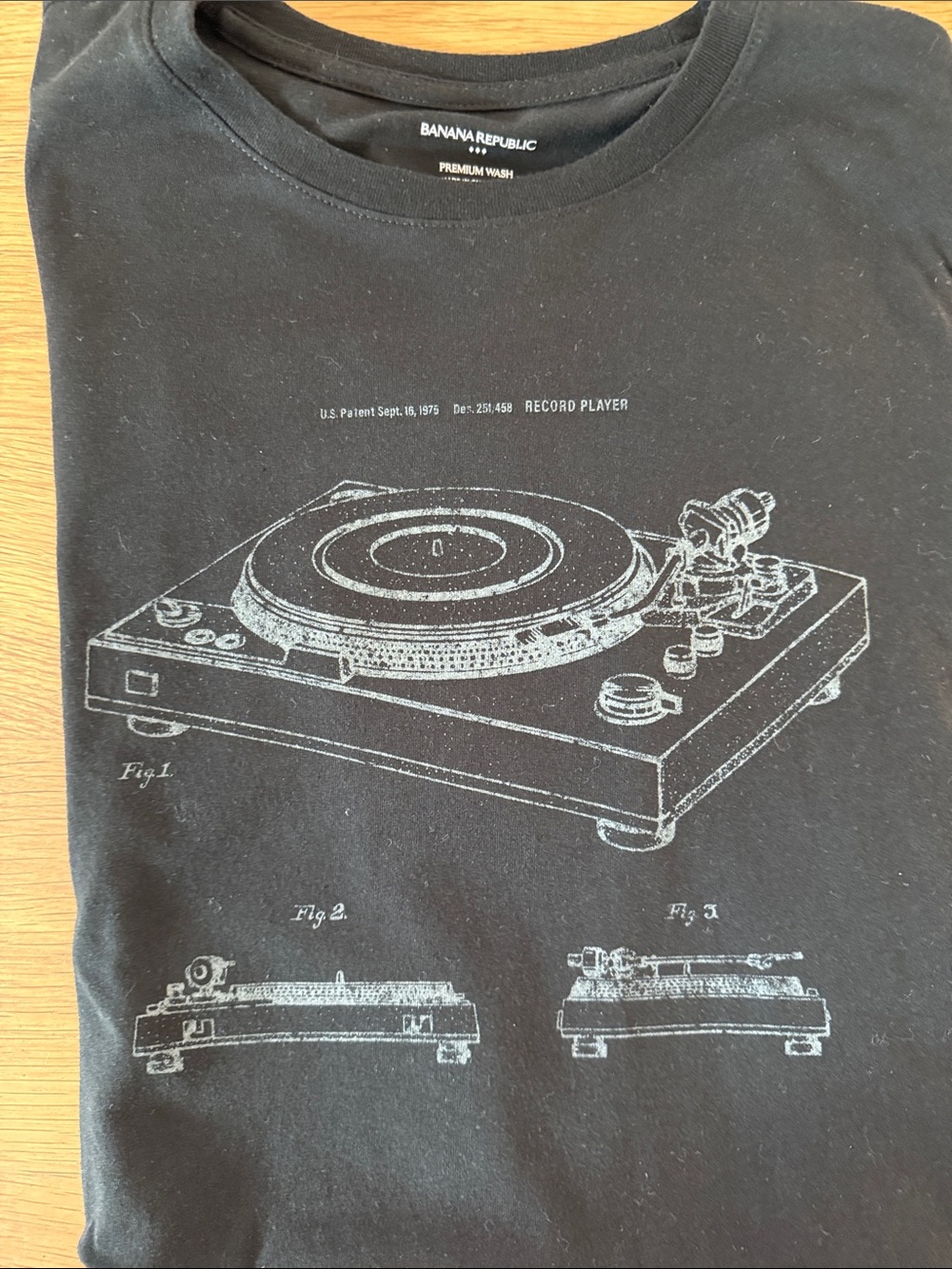 Banana Republic graphic tee record player diagram
